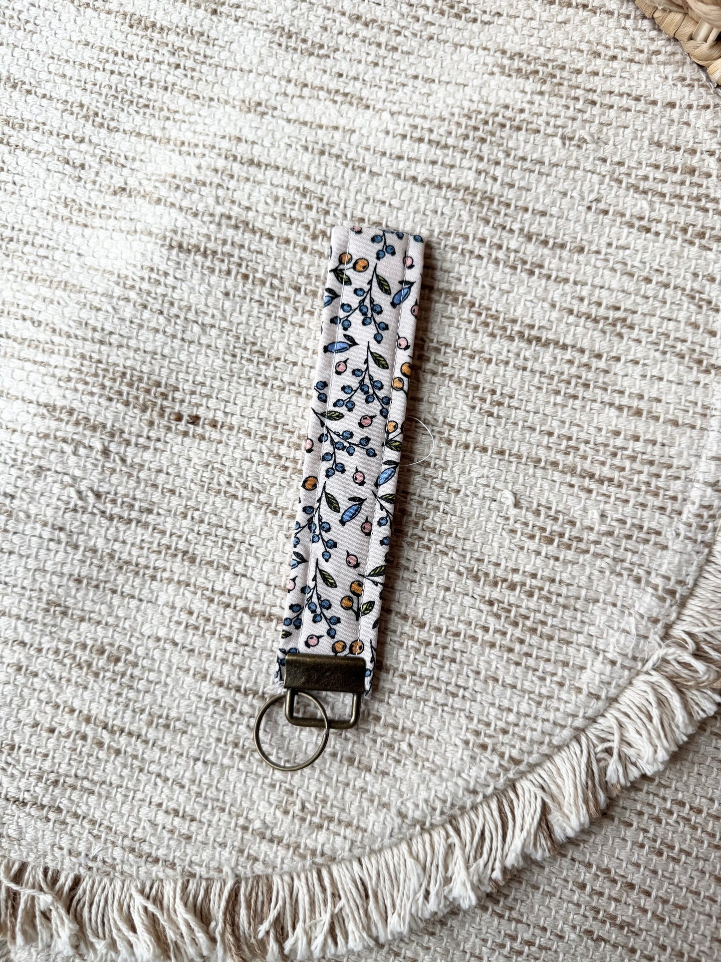 Wristlet - Berry Floral