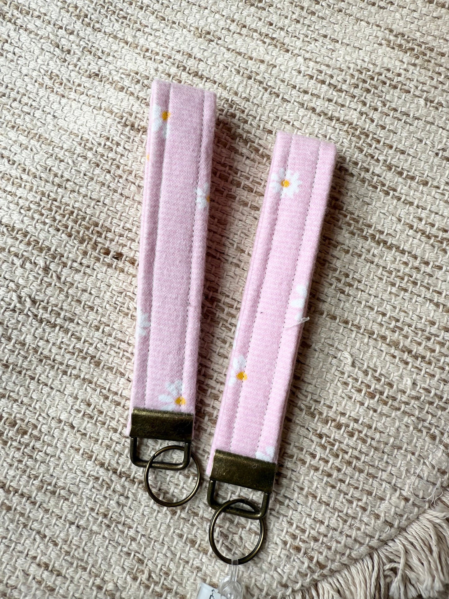 Wristlet - Darlin Daisy