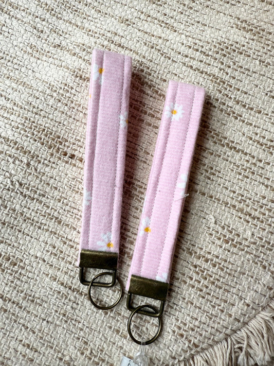 Wristlet - Darlin Daisy